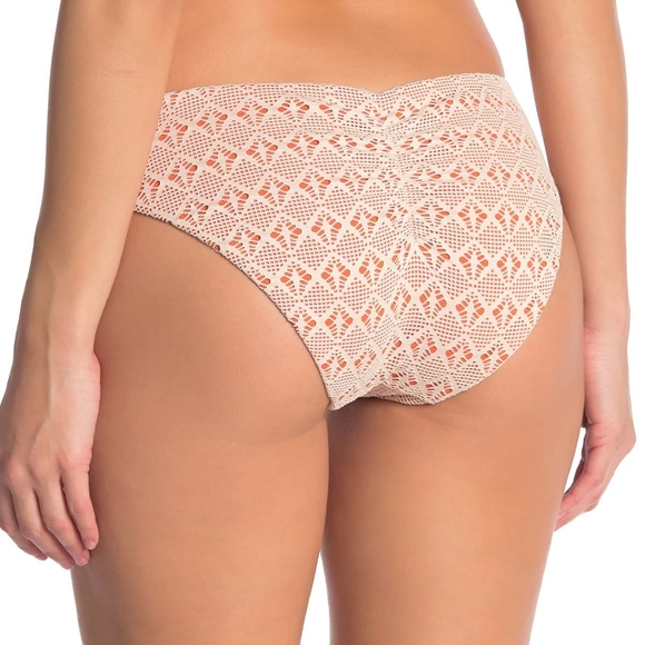 BECCA Crochet Shirred Hipster Bikini Bottoms NWT - Picture 4 of 12